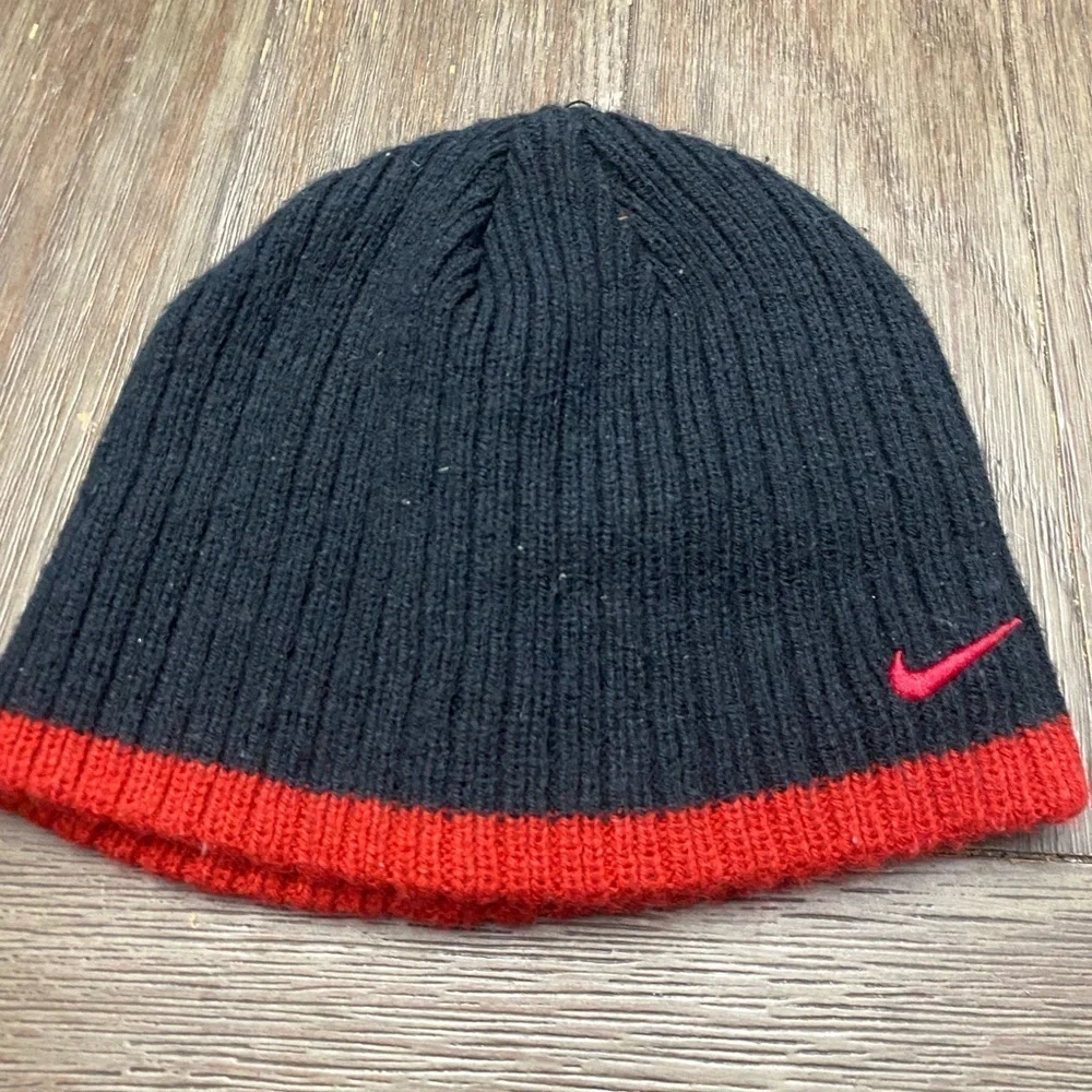 Lot of 6 boys character and Nike caps and beanies